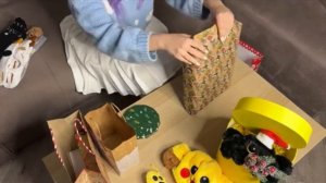 Лана открывает подарки!