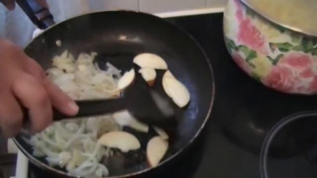 Как жарить куриную печень. | How to fry chicken livers. смотреть онлайн