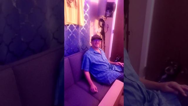 My old studio and unboxing my Epiphone Les Paul Custom. смотреть онлайн