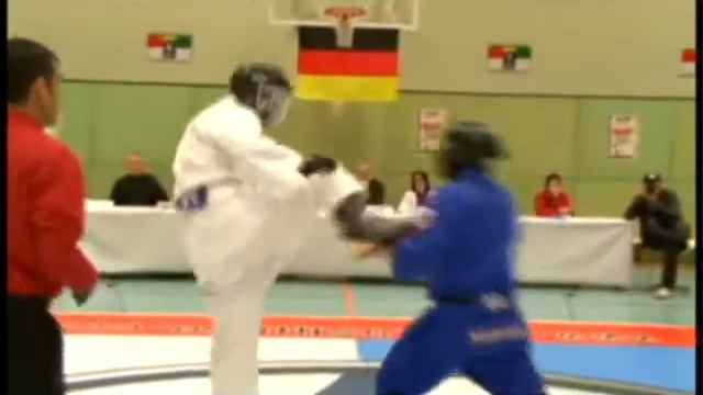 Kyokushino Karate Open German Cup November 2010.Erik van Doesburg VS. Muhammad Kilmek.wmv смотреть онлайн