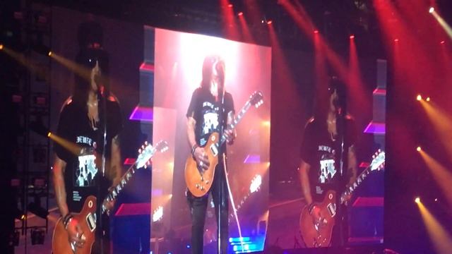 Guns 'n' Roses "Rocket Queen" @ Oracle Arena - Oakland 11/21/2017 смотреть онлайн