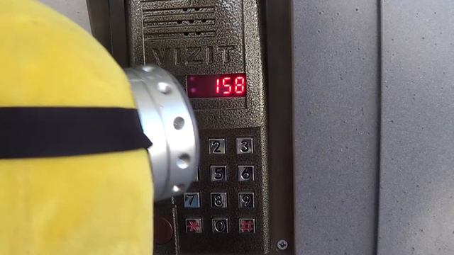Эпплджек простыла и Доктор Миньон пришел лечить пони Applejack Pony MLP and Minion смотреть онлайн