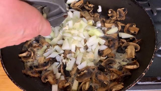 Шампиньоны, сливки, яйца: грибной гратен