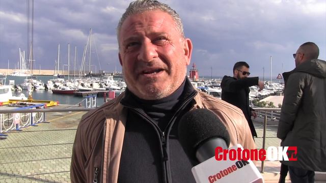 Steccato di Cutro, la testimonianza del pescatore Vincenzo Luciano смотреть онлайн
