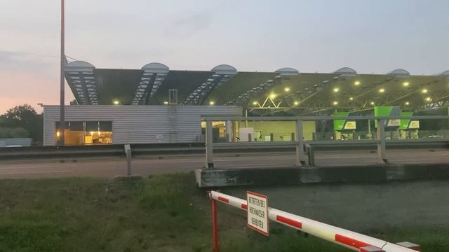 World's Hardest Prison Escape Challenge! смотреть онлайн