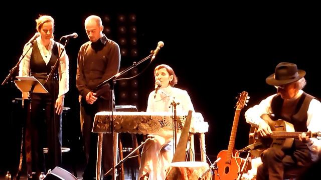 Meret Becker - Snowflakes For Breakfast - Live In Berlin 20.4.2014