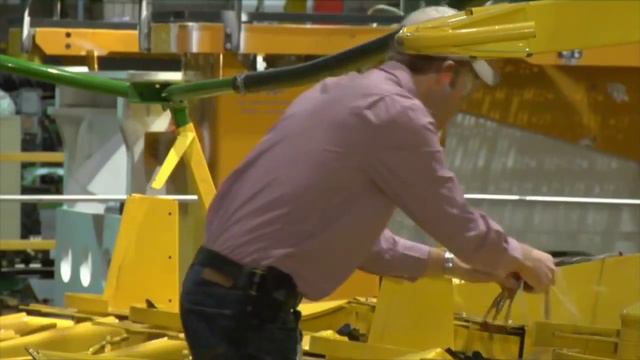 Нова серія 8000 John Deere - Історія створення. Епізод 1 смотреть онлайн