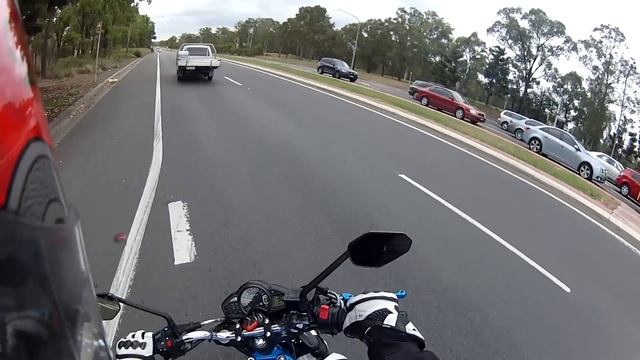 Suzuki SFV650 Gladius - Amazing V-Twin Sound! смотреть онлайн