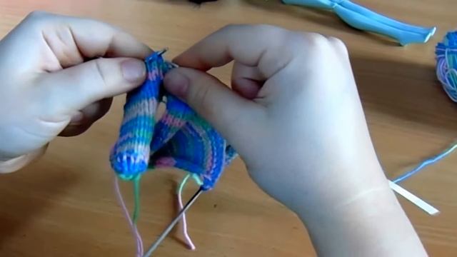 Вяжем свитер- тунику для кукол Монстер хай или ЕАН смотреть онлайн