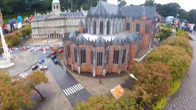 Madurodam Miniature Park in The Hague (4K) VLOG25 смотреть онлайн