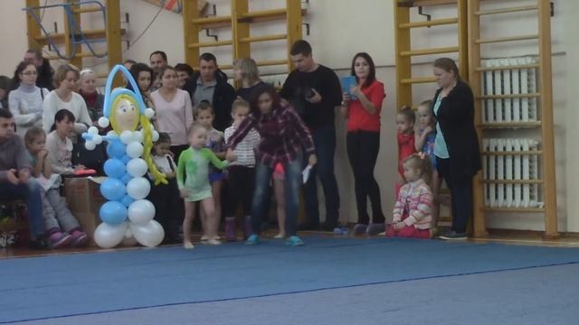 2011 группа С "Снежный карнавал" Художественная гимнастика Сапожникова смотреть онлайн