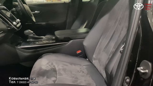 Toyota Crown, 2018 год смотреть онлайн