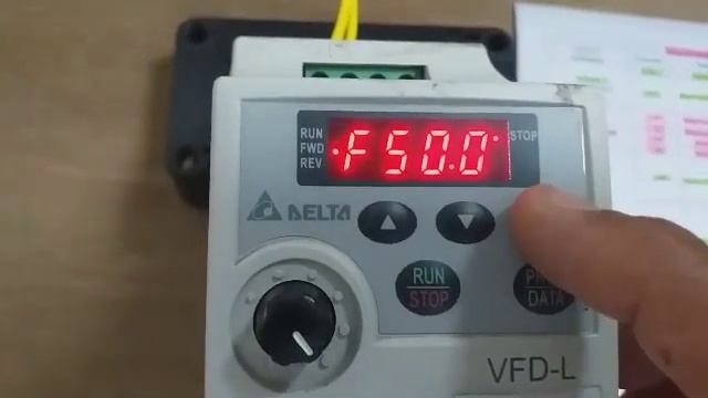 Delta VFD-L Parameter settings & Control Terminals Wiring for External Pot. & 3 Wire Control System смотреть онлайн