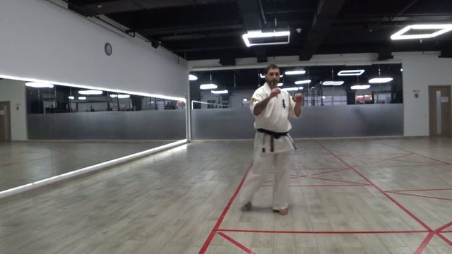 #kyokushinkai Разминка ног в киокушинкай