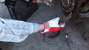 Замена колодок ручника Mercedes W210 Parking Brake Shoe Replacement