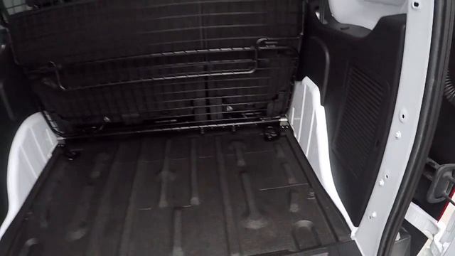 Ford TRANSIT CONNECT 220 DCB SWB CREWVAN *LOW MILES* смотреть онлайн