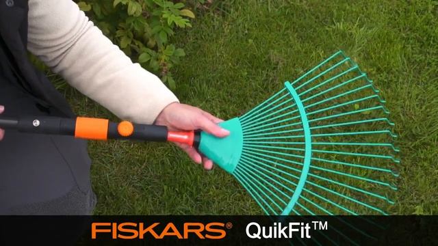 Fiskars QuikFit™ adattatore universale смотреть онлайн