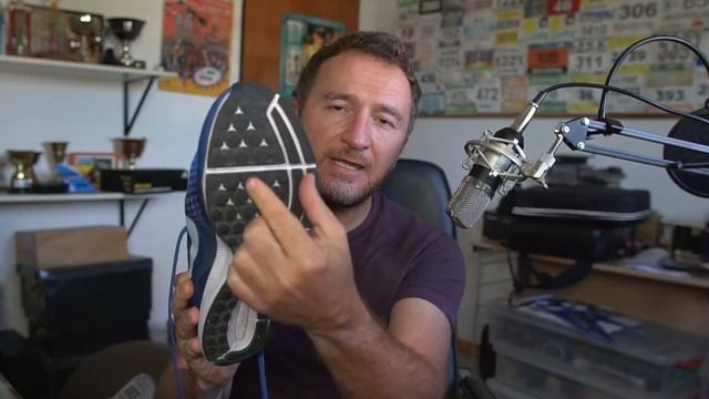 NIKE PEGASUS 35: cambios y similitudes con versiones anteriores смотреть онлайн