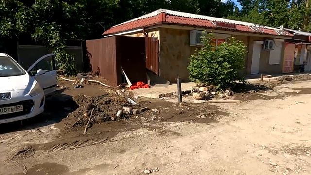 ПОСЛЕДСТВИЯ наводнения в Ялте. Нереально МОЩНЫЙ водопад Учан Су. смотреть онлайн