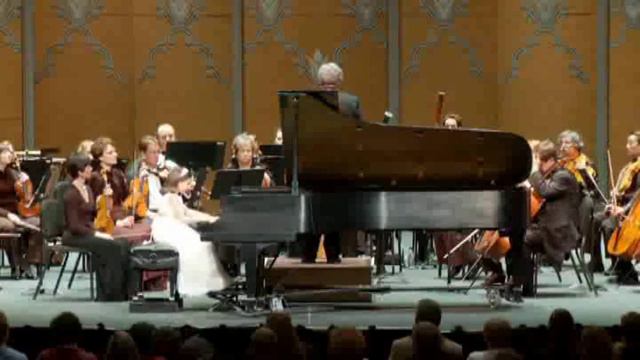 Emily Bear (age 6) Mozart Piano Concerto No.23, K488 (from the Vault - part 2) смотреть онлайн