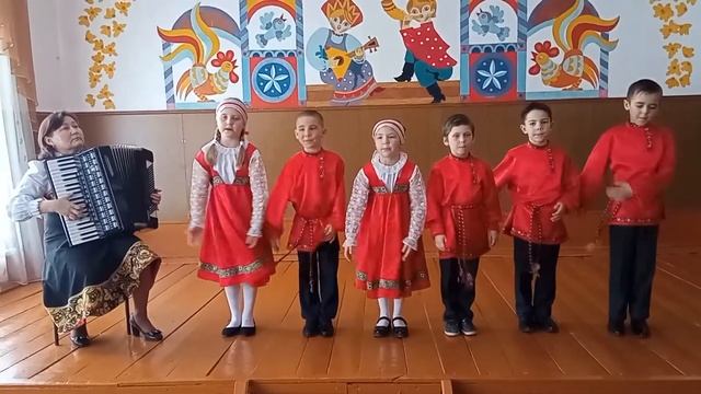 Русская народная песня ,,Летели две птички" и русская народная песня ,,Как у наших у ворот" смотреть онлайн