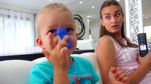 BAD BABY & GIANT SPIDER, Finger Family song Nursery Rhyme for kids Learn Colors with Baby