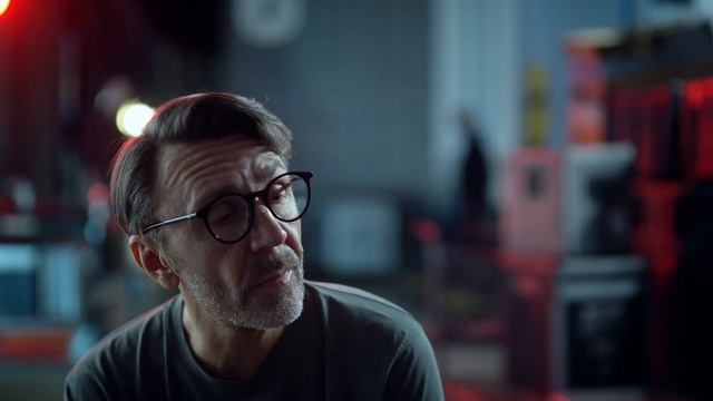 #СМЫСЛДЕНЕГ: Сергей Шнуров для фонда "Подари жизнь" смотреть онлайн