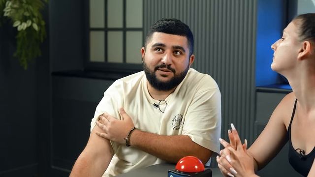 Сошлись на общих интересах. Быстрые свидания. Шоу Свайп. смотреть онлайн