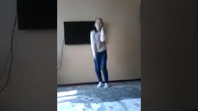 Ужасгый голос и супер танец смотреть онлайн