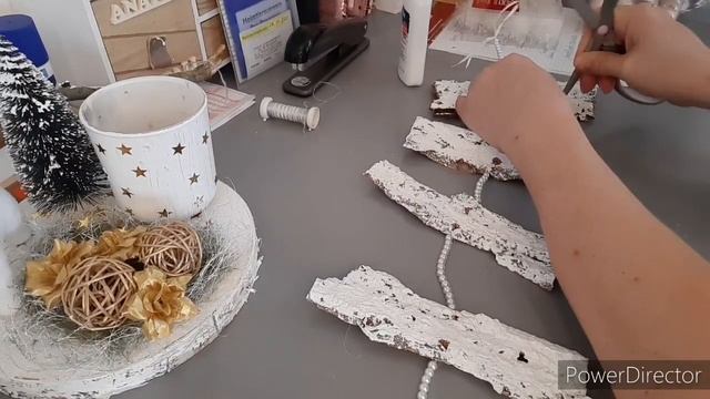 декорация на новый год своими руками,,,из веток и новогодних игрушек,,,из коры дерева смотреть онлайн