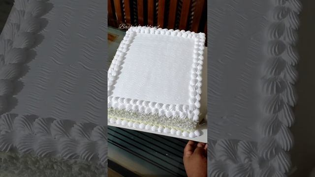 Rectangle cake decoration. #whiteforestcake #baslasfreshland #trending #shortsfeed #shortsvideo cak смотреть онлайн