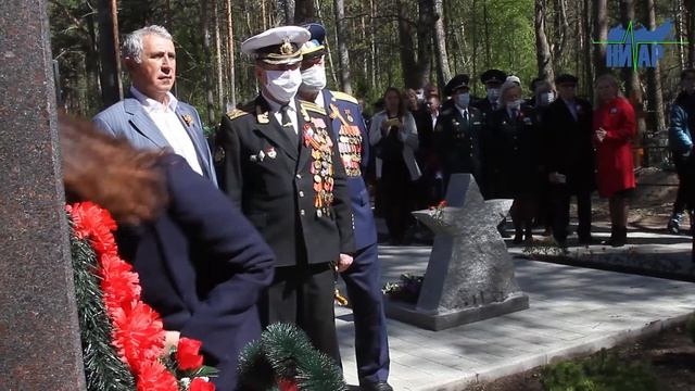 В Кингисеппе открыли памятник десантнику Александрову.В смотреть онлайн