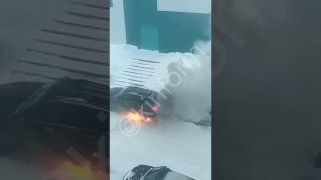 Сгорел Mercedes GLE смотреть онлайн