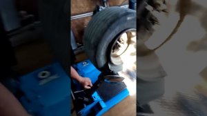 Как разобрать грузовое колесо