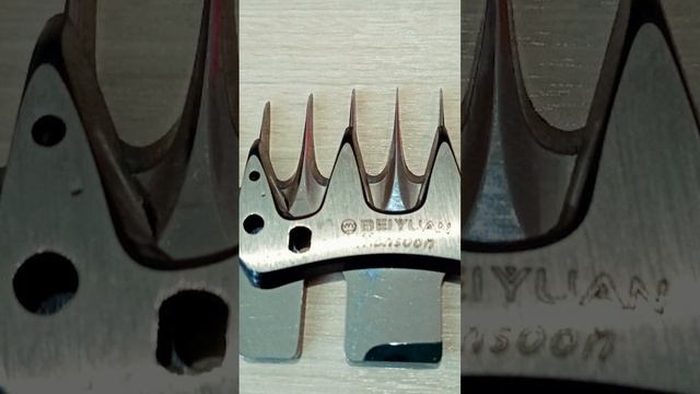 Немецкая машинка Бергер: стрижёт даже грязных овец. Немецкое качество #shorts смотреть онлайн