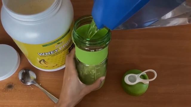 Спортивная бутылка смотреть онлайн