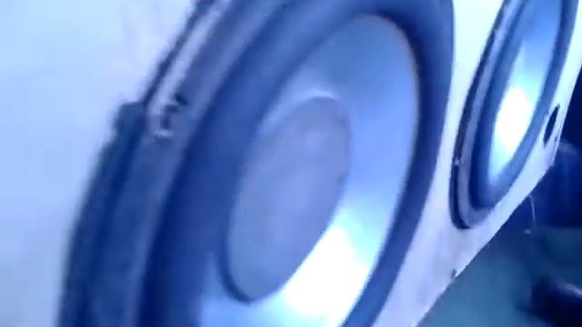 БасЫ....Самодельный сабвуфер на ВаЗе 2106 смотреть онлайн