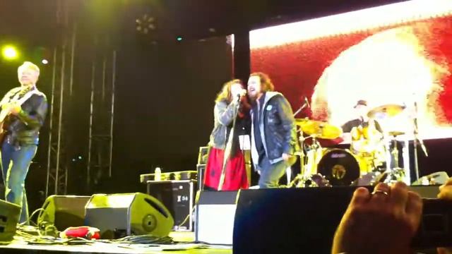 X and Eddie Vedder @ oracle world 2012 смотреть онлайн