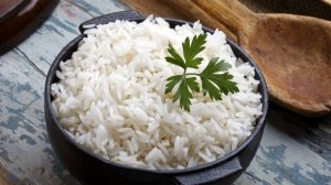 Как правильно варить рис на гарнир, чтобы он был рассыпчатым в кастрюле пошагово