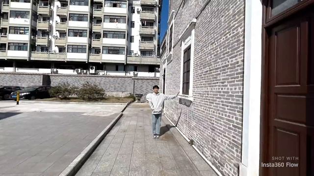 Insta360 Flow - How to Film 4 Epic Stop Motion Shots (ft. Winga) смотреть онлайн