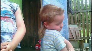 Избитая женщина и дети