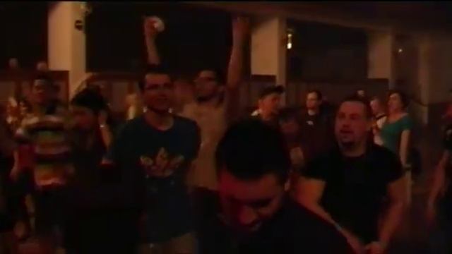 Skyline - Staying Alive смотреть онлайн