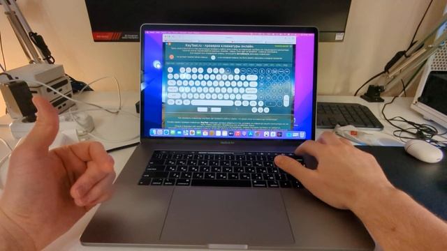 17.12.23 MacBook Pro 15 2019 I9 32gb 1024gb Radeon Pro 560X 4gb