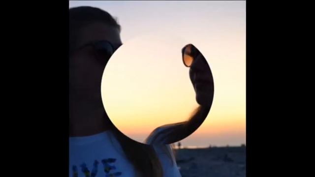 между солнцем и морем смотреть онлайн