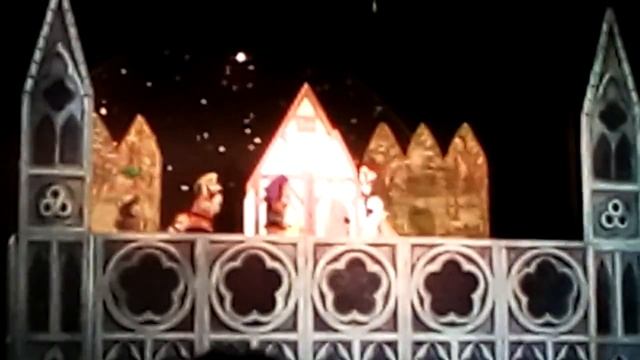Сходили в СТАРИННЫЙ кукольный театр на сказку ДИСНЕЙ Белоснежка - KIEV PUPPET THEATRE - vlog смотреть онлайн