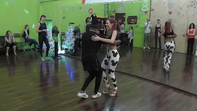 Bachata Class 10.01.17 - Yoandy Villaurrutia смотреть онлайн