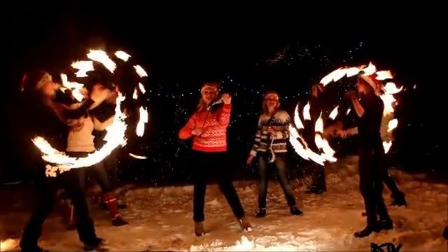 С новым годом от Студии огня ExTra и скрипичного дуэта "Destiny" смотреть онлайн