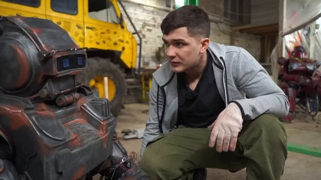 We Repair The Robot So That It Helps To Win the Robot Fight смотреть онлайн