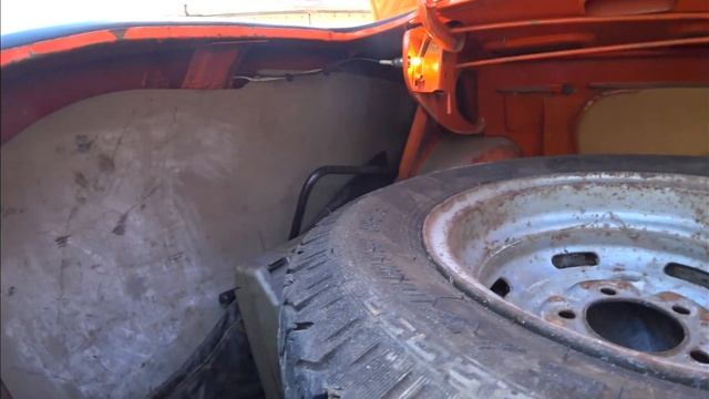 Москвич. Москвич 412. Обзор состояние автомобиля. Рыжик уже в новых руках. смотреть онлайн