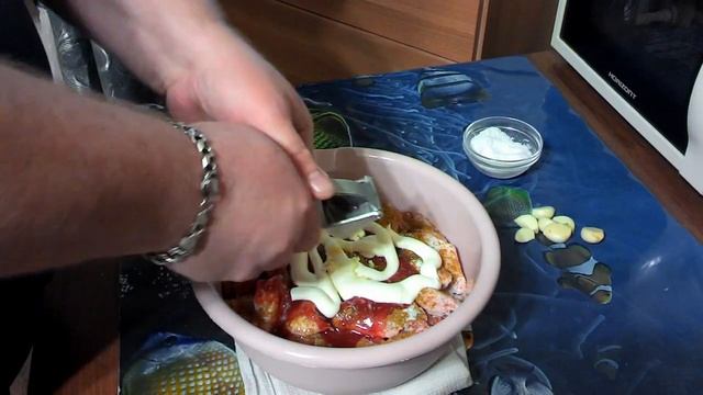 Куриные крылышки по Домашнему смотреть онлайн